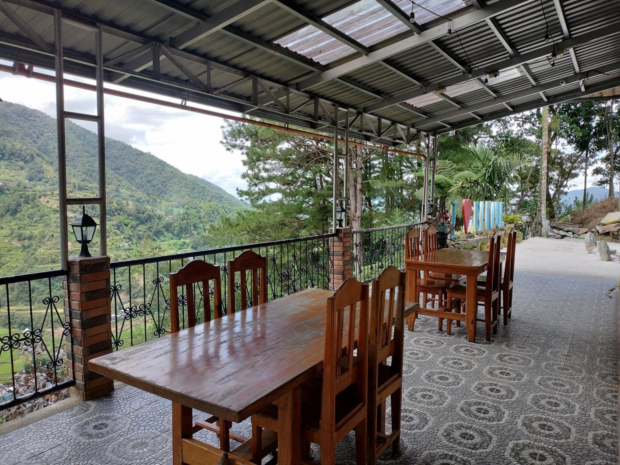 Trekkers Lodge And Cafe Банауе Екстериор снимка