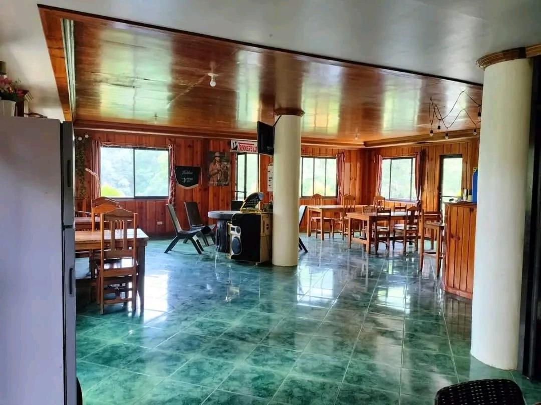 Trekkers Lodge And Cafe Банауе Екстериор снимка
