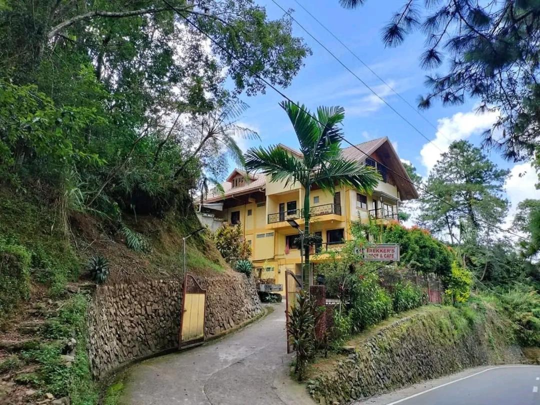 Trekkers Lodge And Cafe Банауе Екстериор снимка
